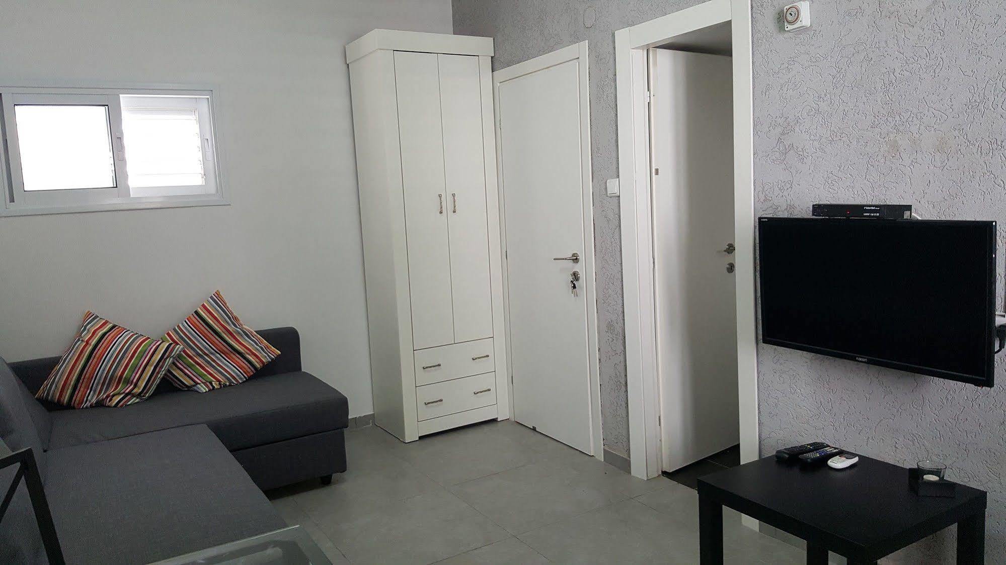 Studio Masaryk Apartment Bat Yam Exterior foto